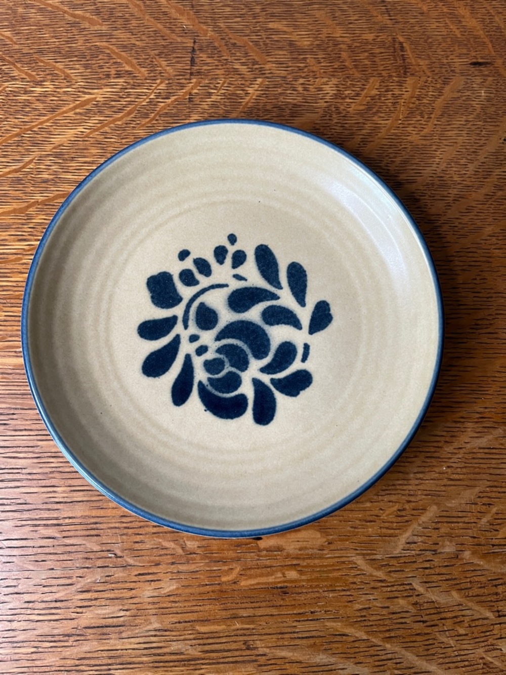 Pfaltzgraff Folk Art 6.75” Dessert Plate. Pre-owned in excellent condition.